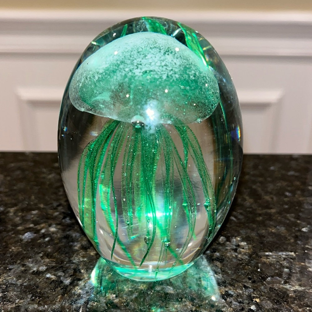 Dynasty Gallery Glass Jellyfish Paperweight